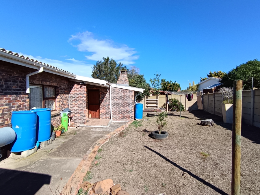 3 Bedroom Property for Sale in Wavecrest Eastern Cape